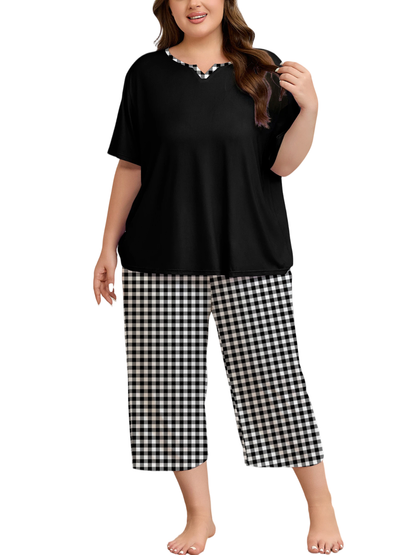 FEREMO Plus Size Women's Pajama Set Short Sleeve Shirt and Capri Pants Sleepwear Pjs Sets with Pockets